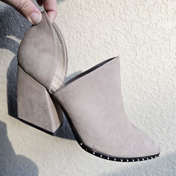 gianni bini Beige Leather Studded Block heels Size 8M Rockstud - Picture 1 of 8